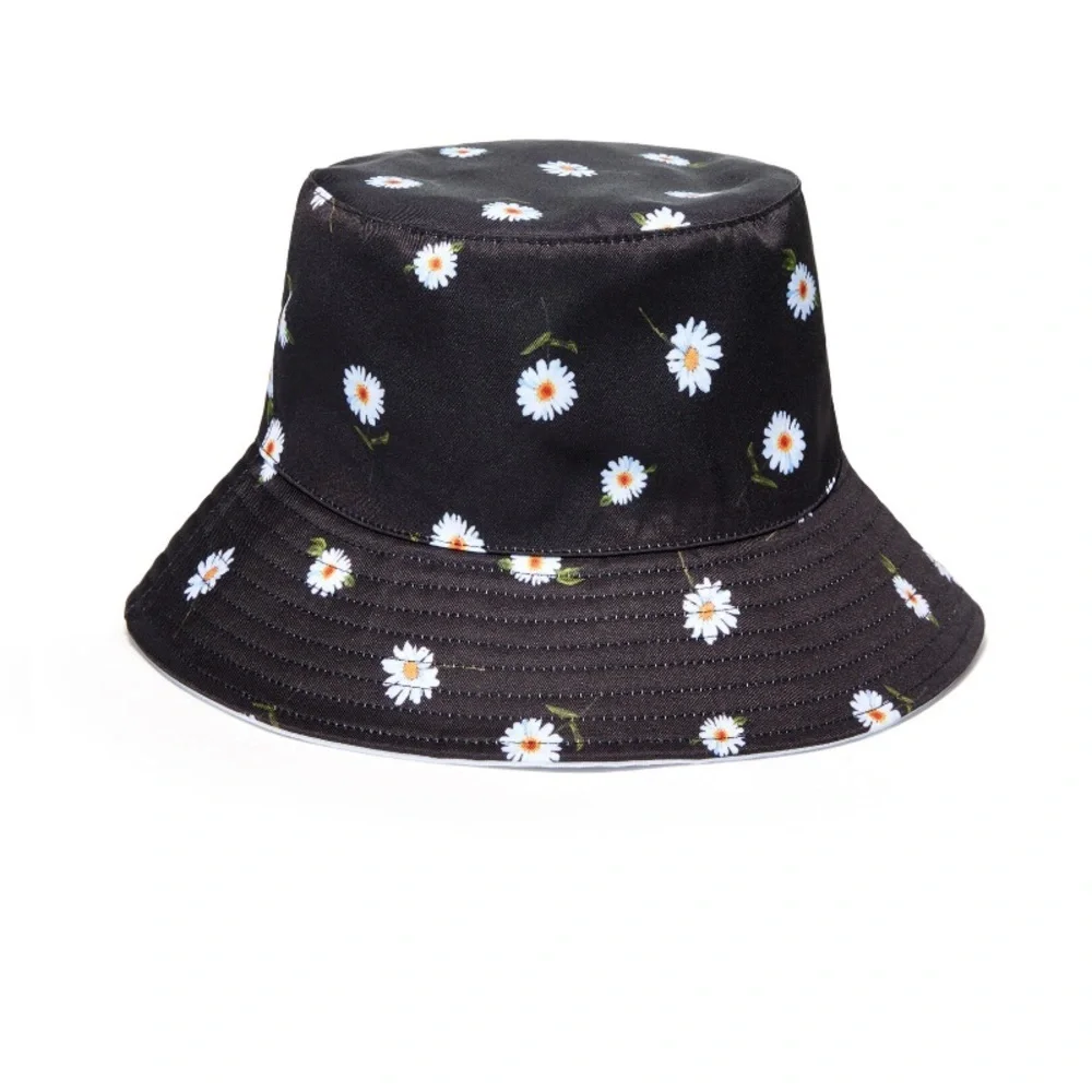 Alice & Olivia x FabFitFun Reversible Bucket Hat